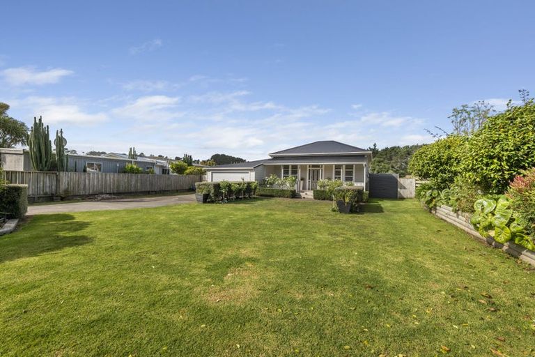 Photo of property in 18 Kawei Road, Ohawe, Hawera, 4671