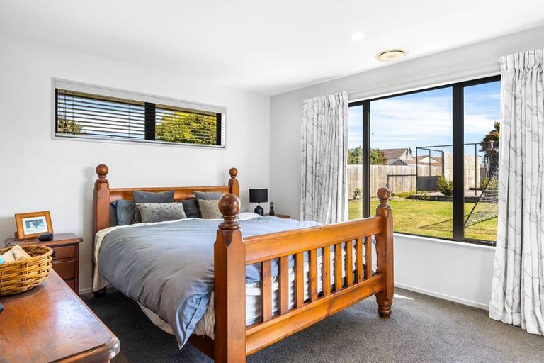 Photo of property in 54 Steadman Road, Broomfield, Christchurch, 8042