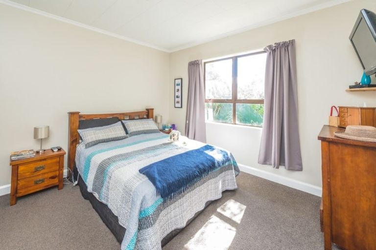 Photo of property in 13 Marshall Road, Hunterville, 4730