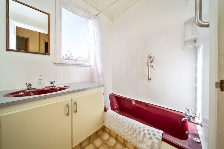 Photo of property in 278 Saint Aubyn Street, New Plymouth, 4310