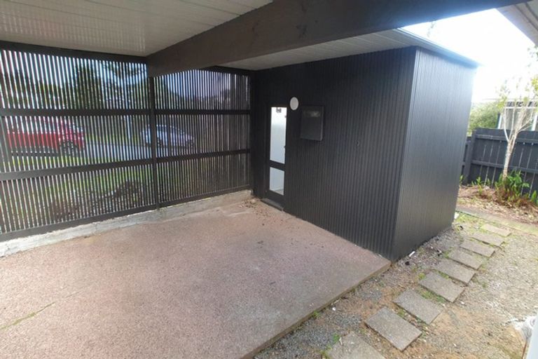 Photo of property in 56 Woodstock Road, Forrest Hill, Auckland, 0620