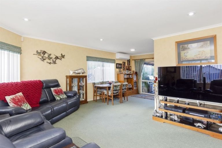 Photo of property in 151 Evans Road, Papamoa Beach, Papamoa, 3118
