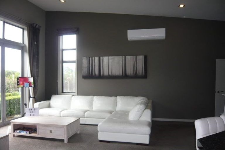 Photo of property in 44 Coleraine Drive, Rototuna, Hamilton, 3210