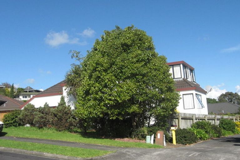 Photo of property in 6/15 Eske Place, Highland Park, Auckland, 2010