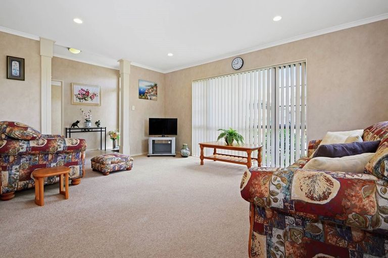 Photo of property in 33 Matarangi Road, East Tamaki, Auckland, 2013