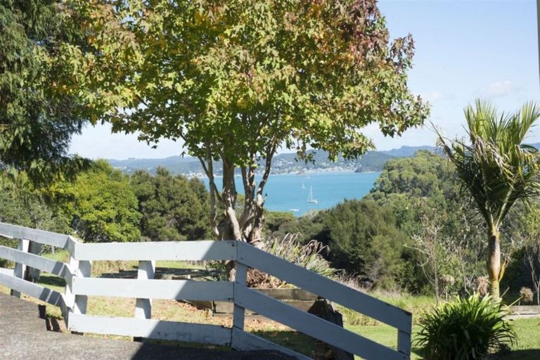 Photo of property in 19 James Street, Russell, 0202