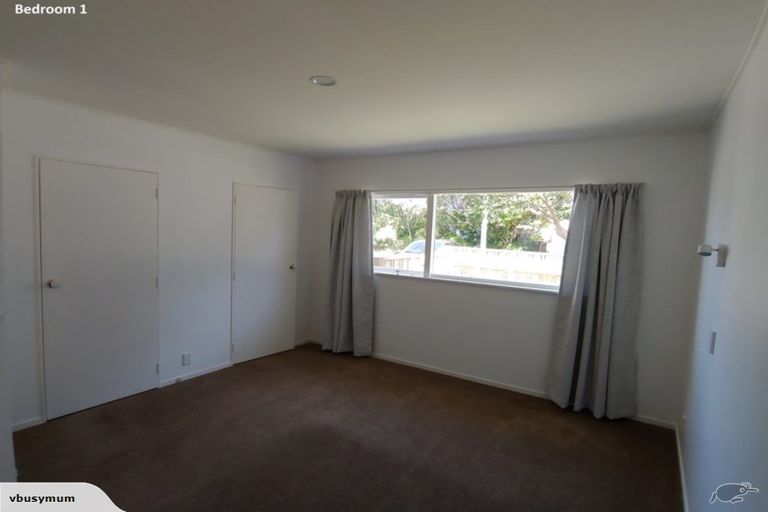 Photo of property in 1 Indus Street, Khandallah, Wellington, 6035