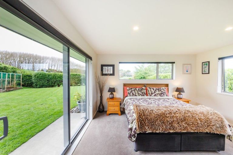 Photo of property in 100 Greer Court, Bunnythorpe, Palmerston North, 4481