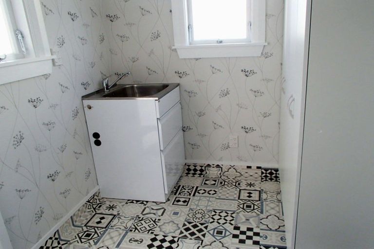 Photo of property in 15 Ada Street, Hokowhitu, Palmerston North, 4410