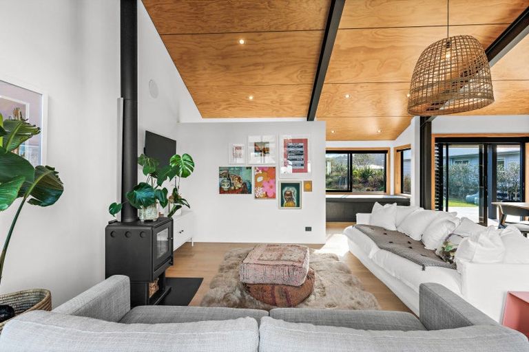 Photo of property in 80 Point Wells Road, Point Wells, Warkworth, 0986