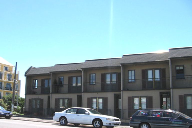 Photo of property in 11/99 Mokoia Road, Birkenhead, Auckland, 0626