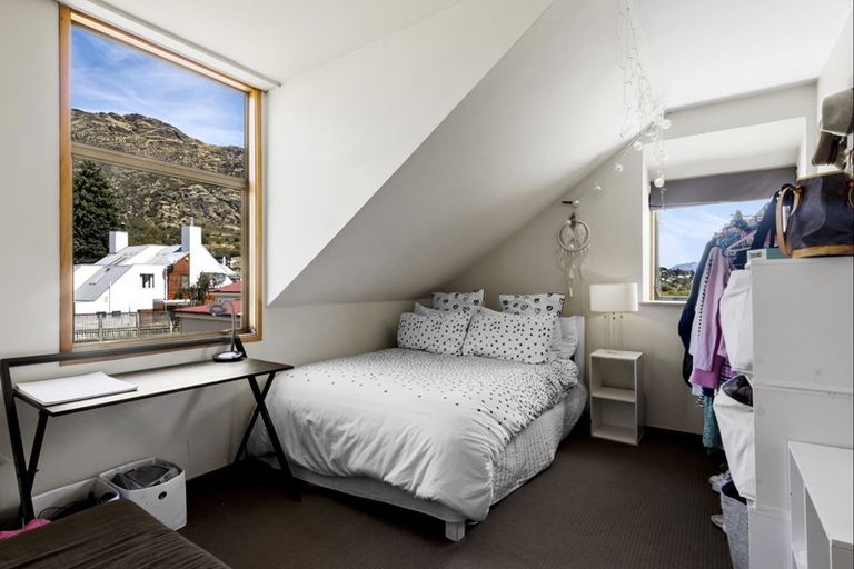 Photo of property in 26b Boyes Crescent, Frankton, Queenstown, 9300