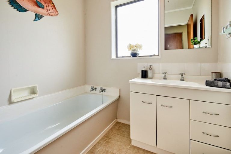 Photo of property in 37 John Sims Drive, Broadmeadows, Wellington, 6035