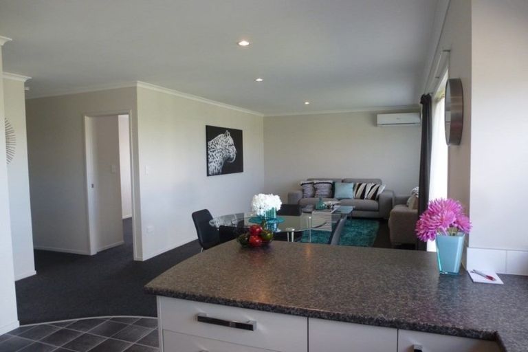 Photo of property in 124a Main Road, Redcliffs, Christchurch, 8081
