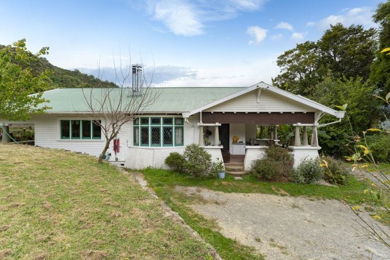 Photo of property in 9 Main Road, Havelock, 7100