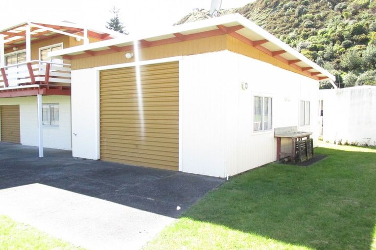 Photo of property in 48 Moana Drive, Mahia, 4198