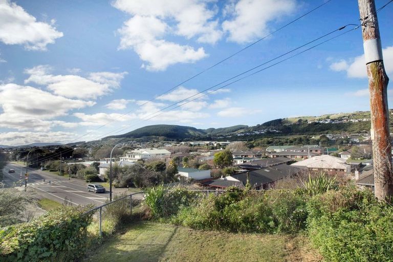 Photo of property in 243 Main Road, Tawa, Wellington, 5028