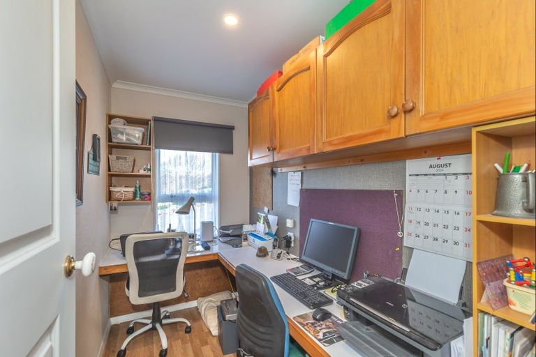 Photo of property in 23 Saint Laurent Way, Ohau, Levin, 5570