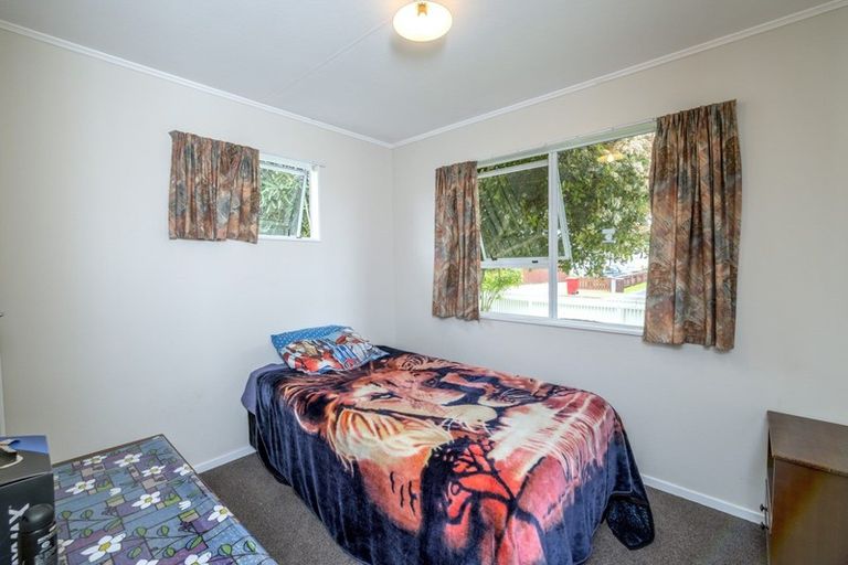 Photo of property in 19 Stirling Street, Levin, 5510