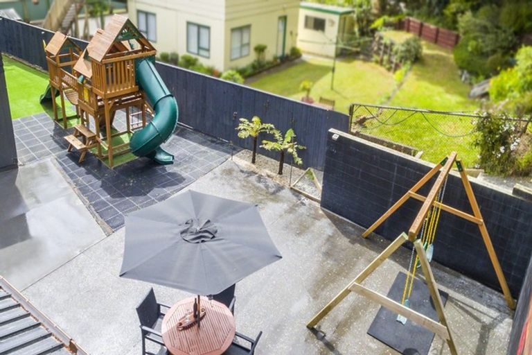 Photo of property in 12c Lane Street, Wallaceville, Upper Hutt, 5018