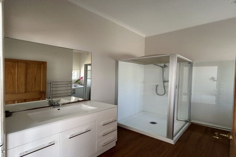 Photo of property in 61-61a Brougham Street, Mount Victoria, Wellington, 6011