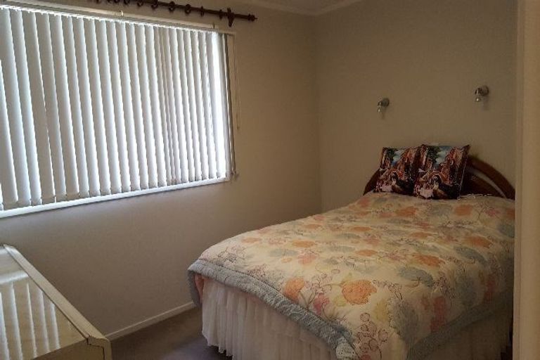 Photo of property in 6 Hobby Avenue, Birkdale, Auckland, 0626