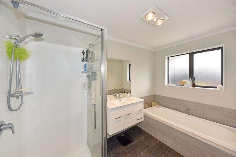 Photo of property in 2 Tara Crescent, Woodend, 7610