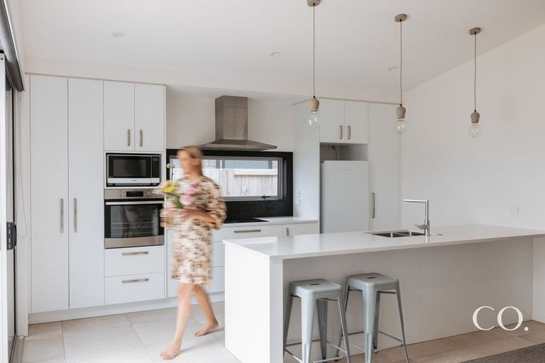 Photo of property in 15 Furlong Road, Papamoa, 3118