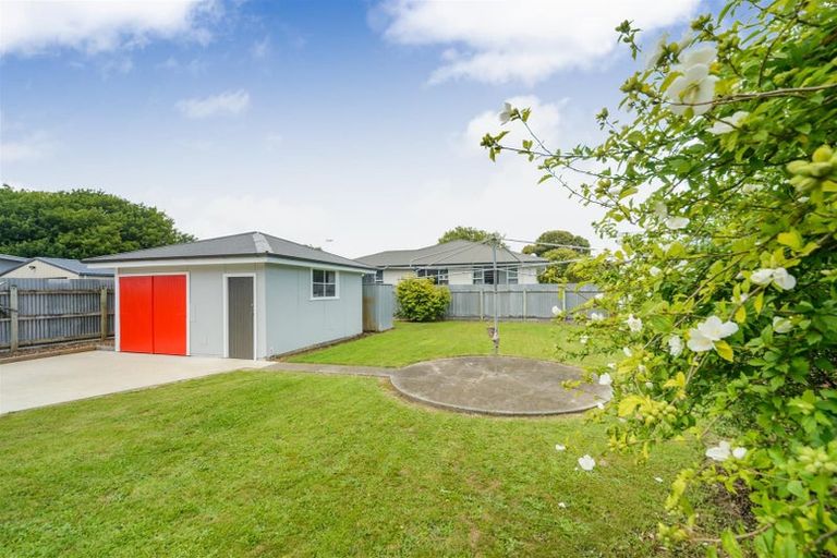 Photo of property in 9 Bull Street, Bulls, 4818