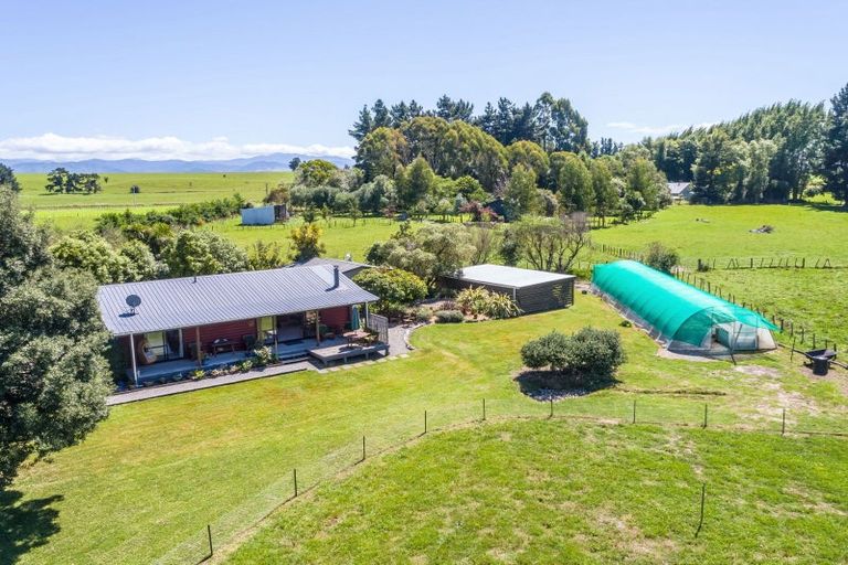 Photo of property in 501 Waihakeke Road, Taumata Island, Carterton, 5792