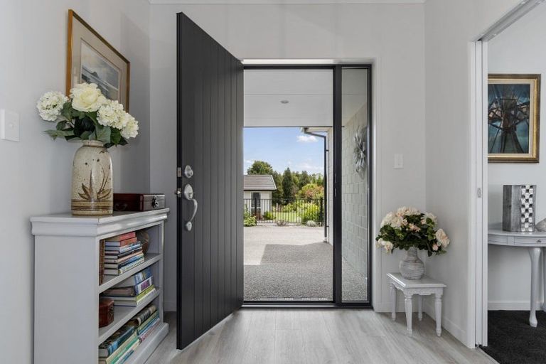 Photo of property in 5 Gumtree Lane, Omokoroa, 3114