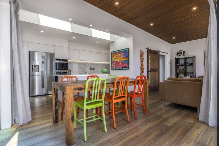 Photo of property in 76 Kotare Street, Waikanae, 5036