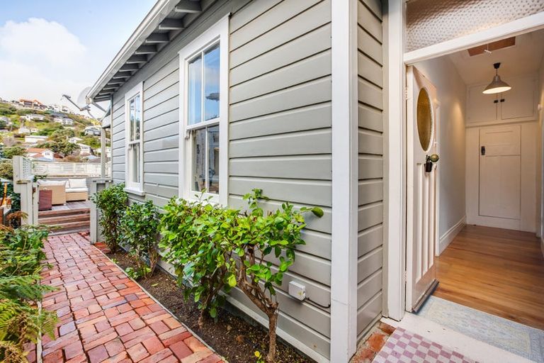 Photo of property in 3 Waikato Street, Island Bay, Wellington, 6023