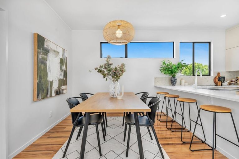 Photo of property in 1/410 Glenfield Road, Glenfield, Auckland, 0629