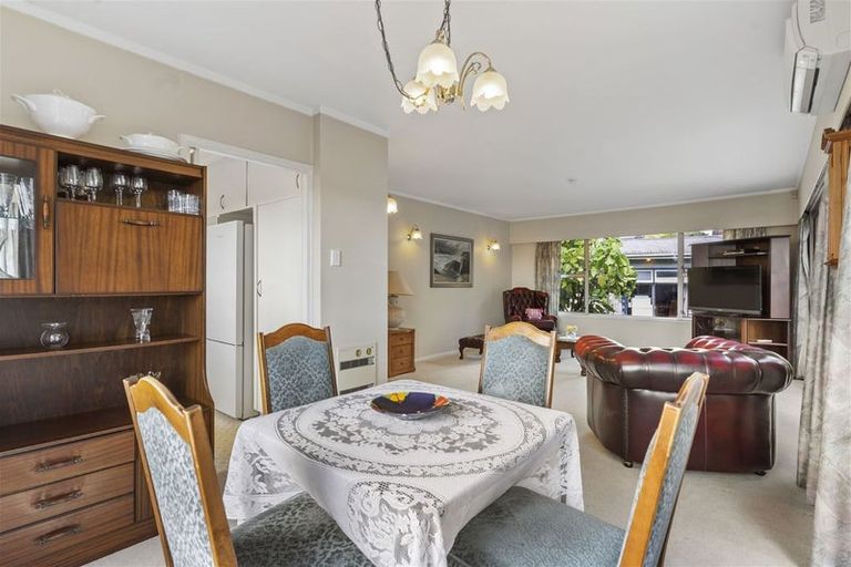 Photo of property in 301 Pakuranga Road, Pakuranga Heights, Auckland, 2010