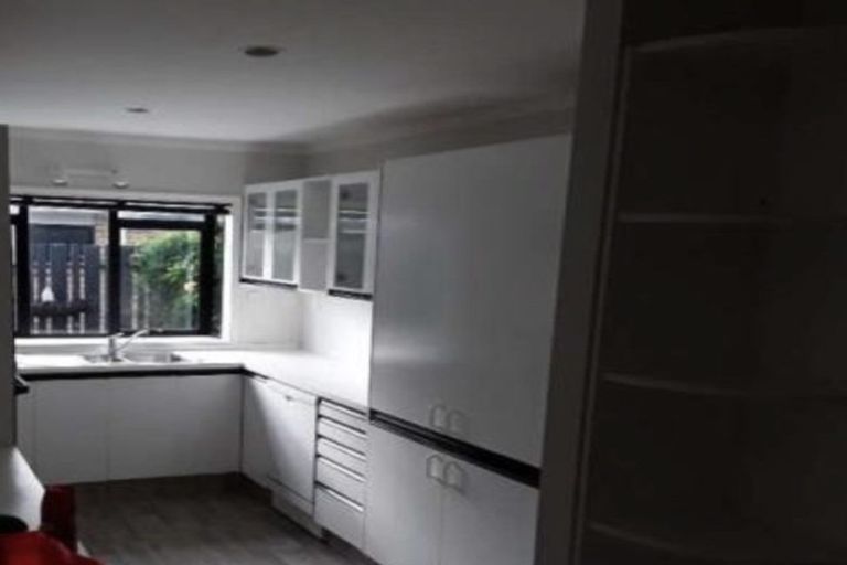 Photo of property in 2/18 Milton Road, Orewa, 0931