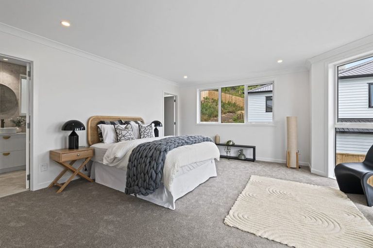 Photo of property in 38 Awanui Road, Red Beach, 0932