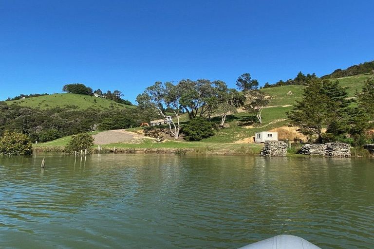 Photo of property in 114a Ranui Road, Karetu, 0283