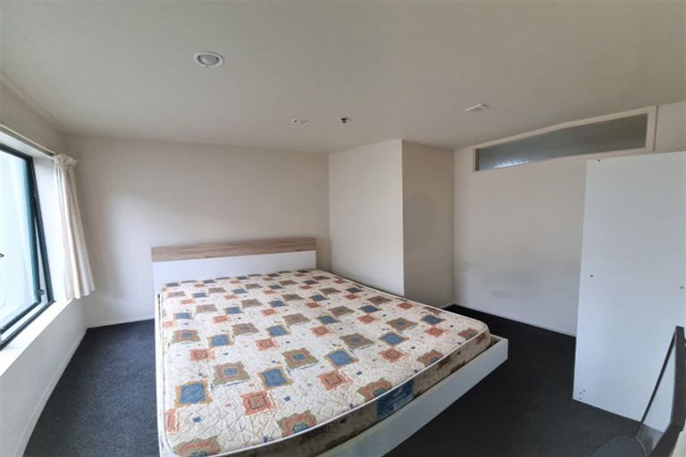 Photo of property in Courtenay Apartments, 413/120 Courtenay Place, Te Aro, Wellington, 6011