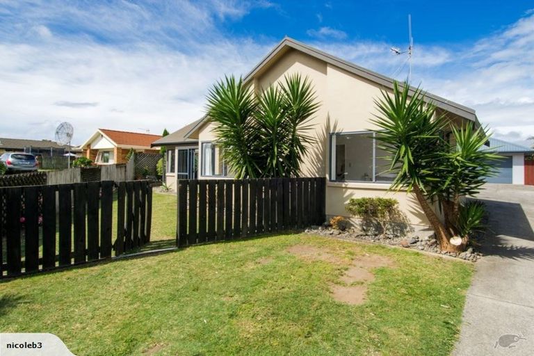 Photo of property in 67 Dalton Drive, Papamoa Beach, Papamoa, 3118