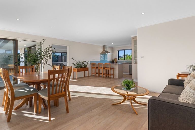 Photo of property in 19 Inglewood Place, Bethlehem, Tauranga, 3110