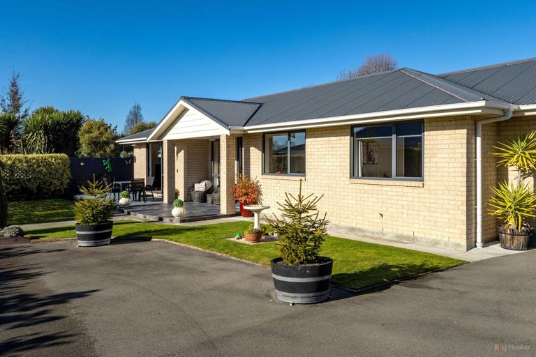 Photo of property in 240 Talbot Street, Geraldine, 7930