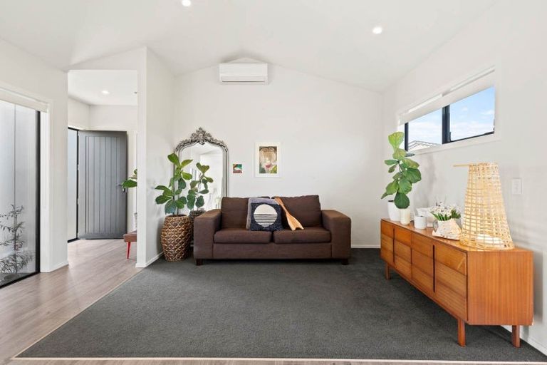 Photo of property in 13 Wheriko Avenue, Glenbrook, Waiuku, 2681