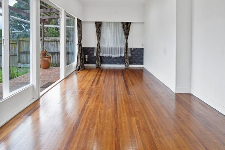 Photo of property in 41 Millen Avenue, Pakuranga, Auckland, 2010