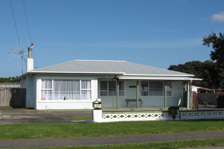 Photo of property in 27 Hood Street, Castlecliff, Whanganui, 4501
