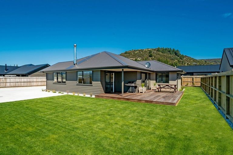 Photo of property in 6 Toru Street, Albert Town, 9305