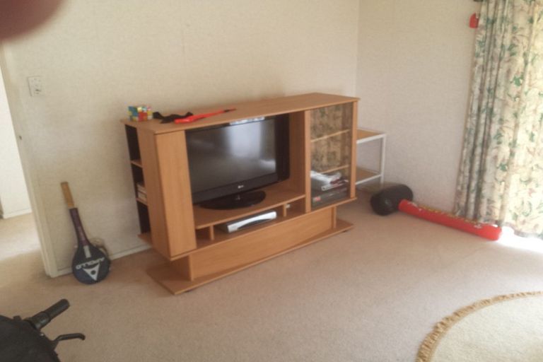 Photo of property in 38 Rosewarne Crescent, Glendene, Auckland, 0602