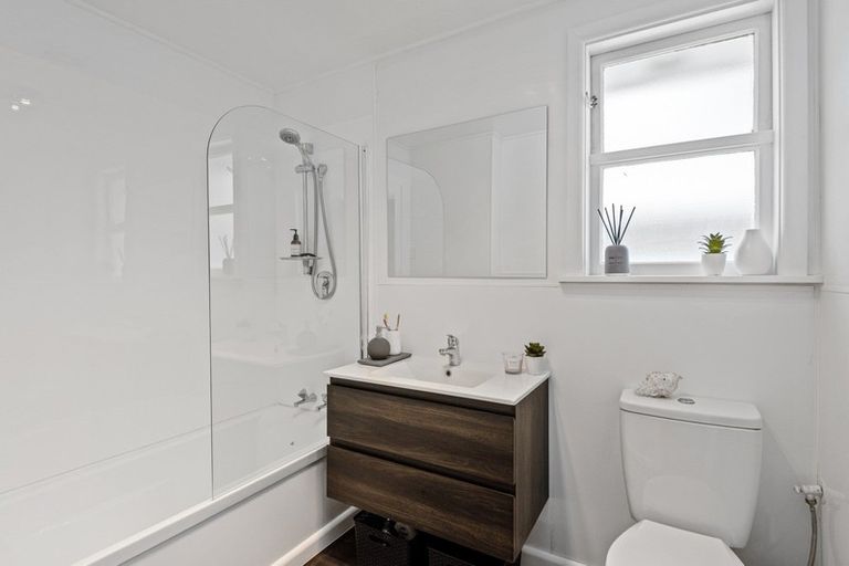 Photo of property in 8 Dufek Crescent, Wigram, Christchurch, 8042