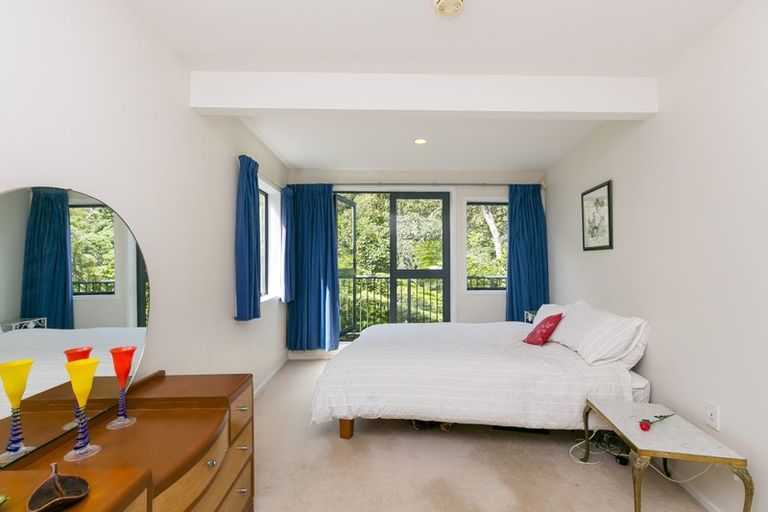 Photo of property in 28 Lawson Place, Mount Victoria, Wellington, 6011