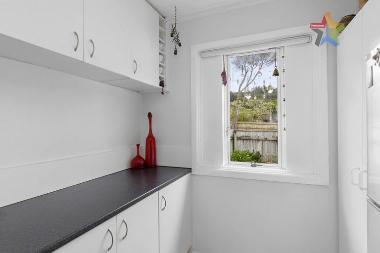 Photo of property in 39 Raukawa Street, Stokes Valley, Lower Hutt, 5019